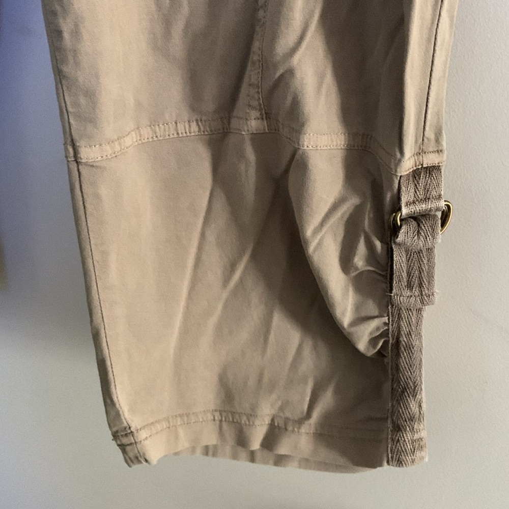 Chico’s Zenergy Jacket, Capris and Top - Picture 7 of 11